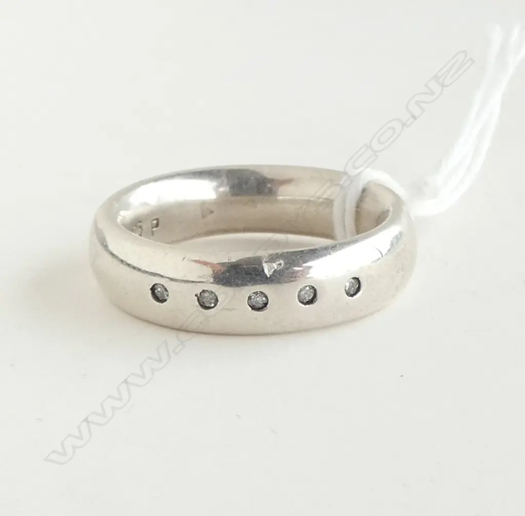 925 SILVER & 5 DIAMOND RING 8.6grms SIZE P Image 1++