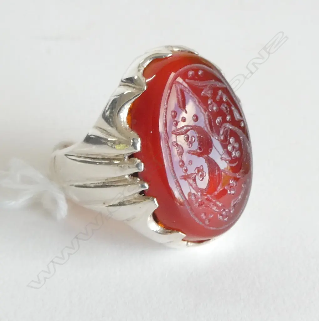 MIDDLE EASTERN 925 CARVED AGATE RING 24.7gms SIZE S Image 1++