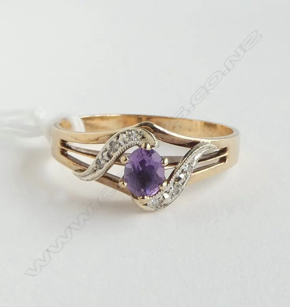 9ct AMETHYST & DIAMOND RING, 2.8gm, size U Image 1++