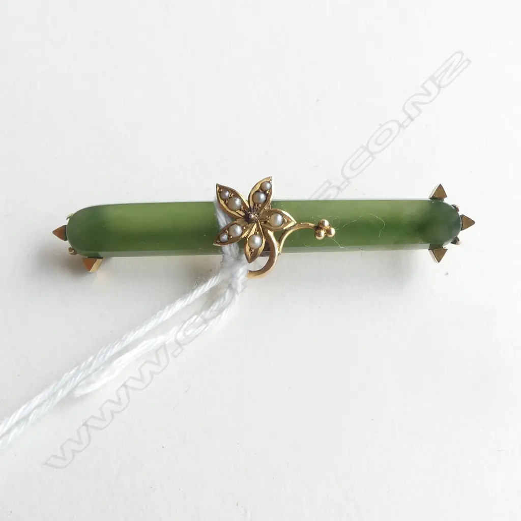 early 20thC 9ct GOLD & POUNAMU BAR BROOCH floral seed pearl highlight. Small faults Image 1++