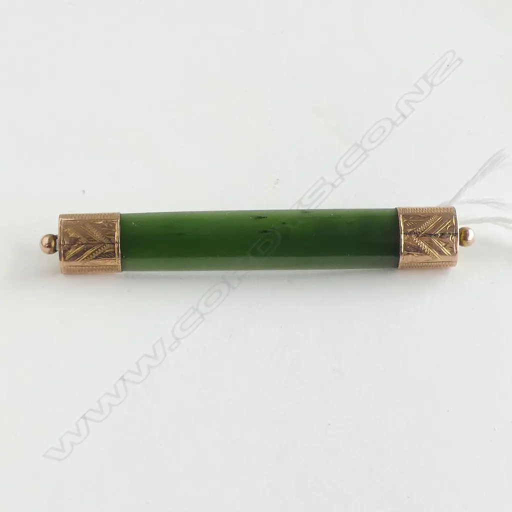 GOLD & GREENSTONE BAR BROOCH L.70mm 6.9gms Image 1++