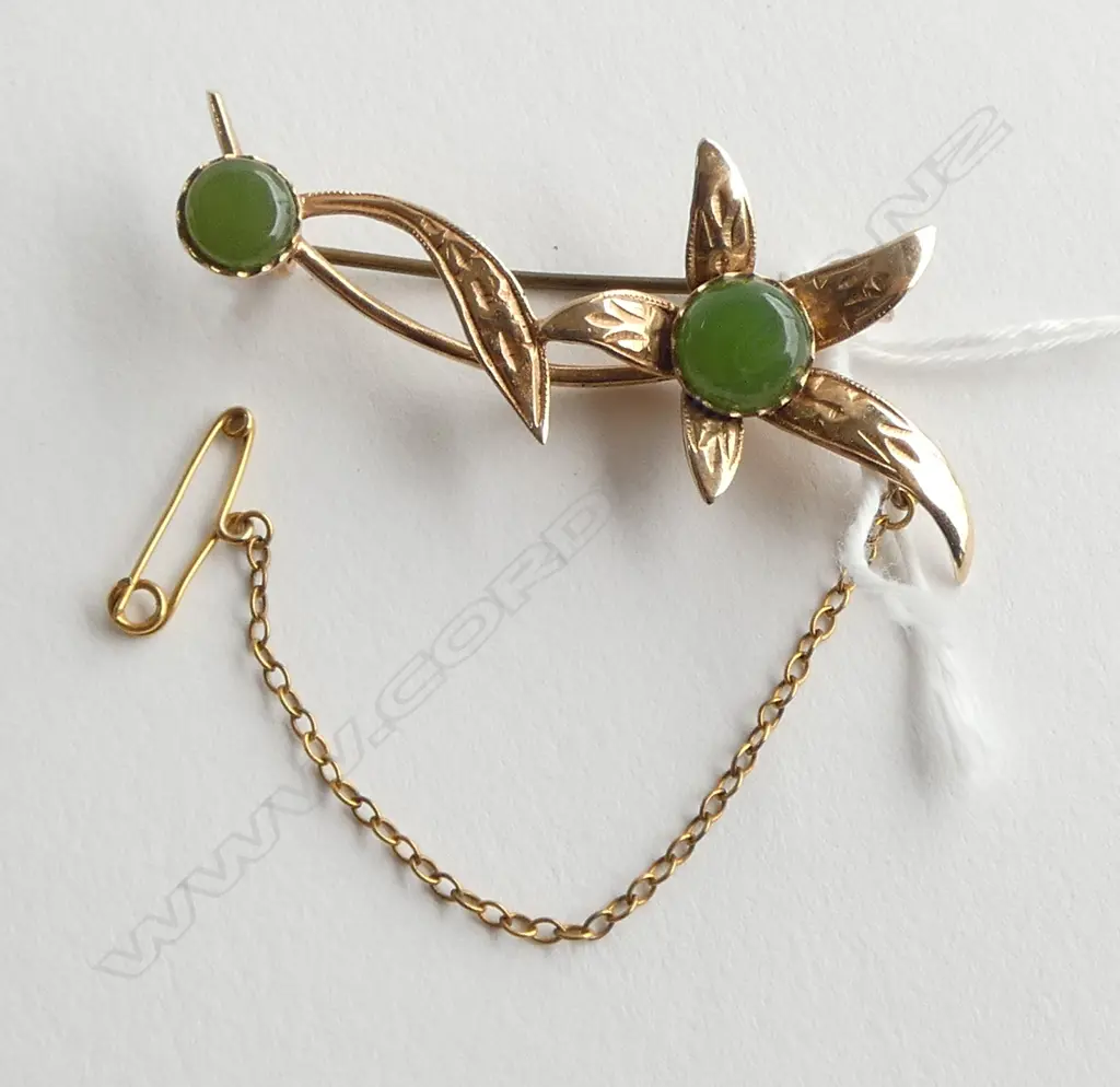 9ct POUNAMU SET BROOCH, 4.4gm, L.45mm Image 1++