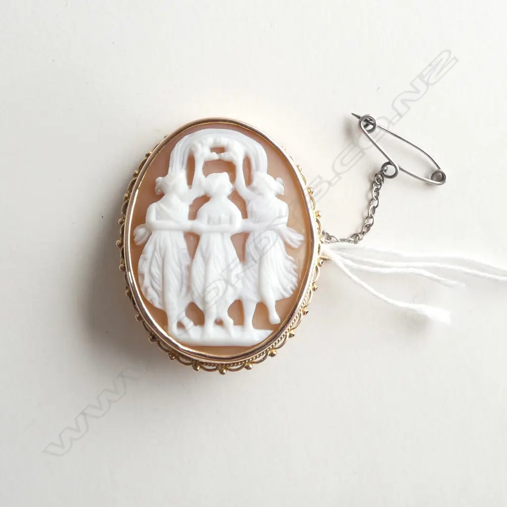 9ct ROSE GOLD FRAMED CAMEO shell carved Three Graces 8.1gms Image 1++