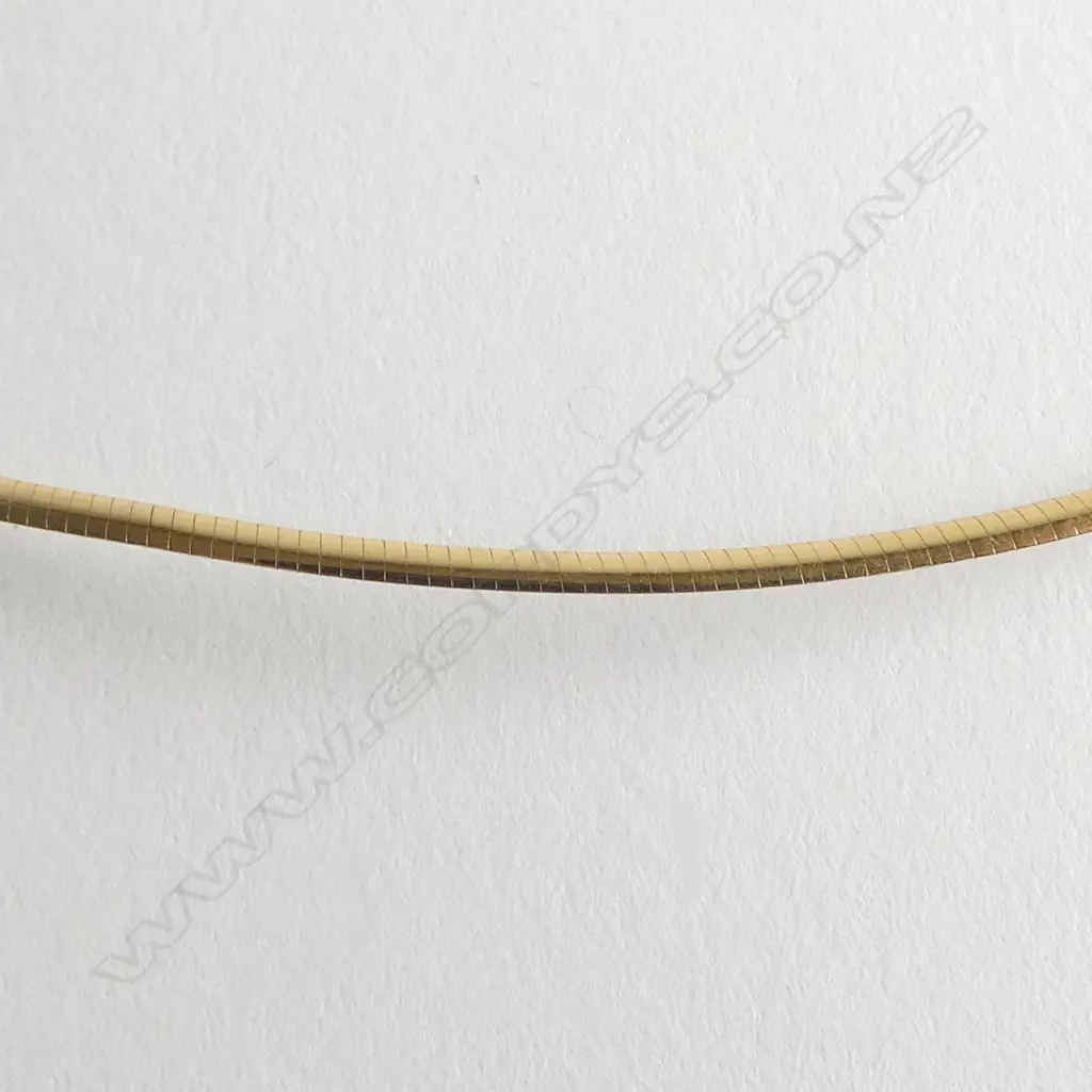 18ct YELLOW & WHT GOLD OMEGA CHAIN, L.40cm, 7.4gm (slight kink) Image 1++