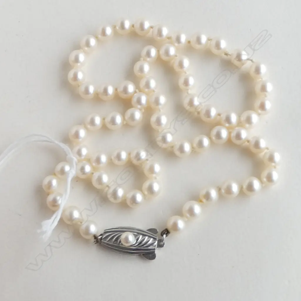 Vintage cultured pearl necklace silver clasp L.420mm individually knotted Image 1++