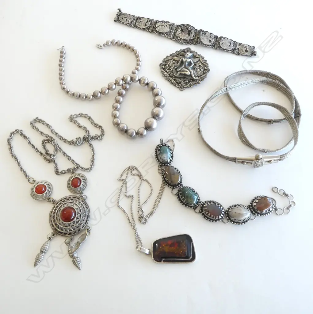 ASST ORIENTAL SILVER Image 1++