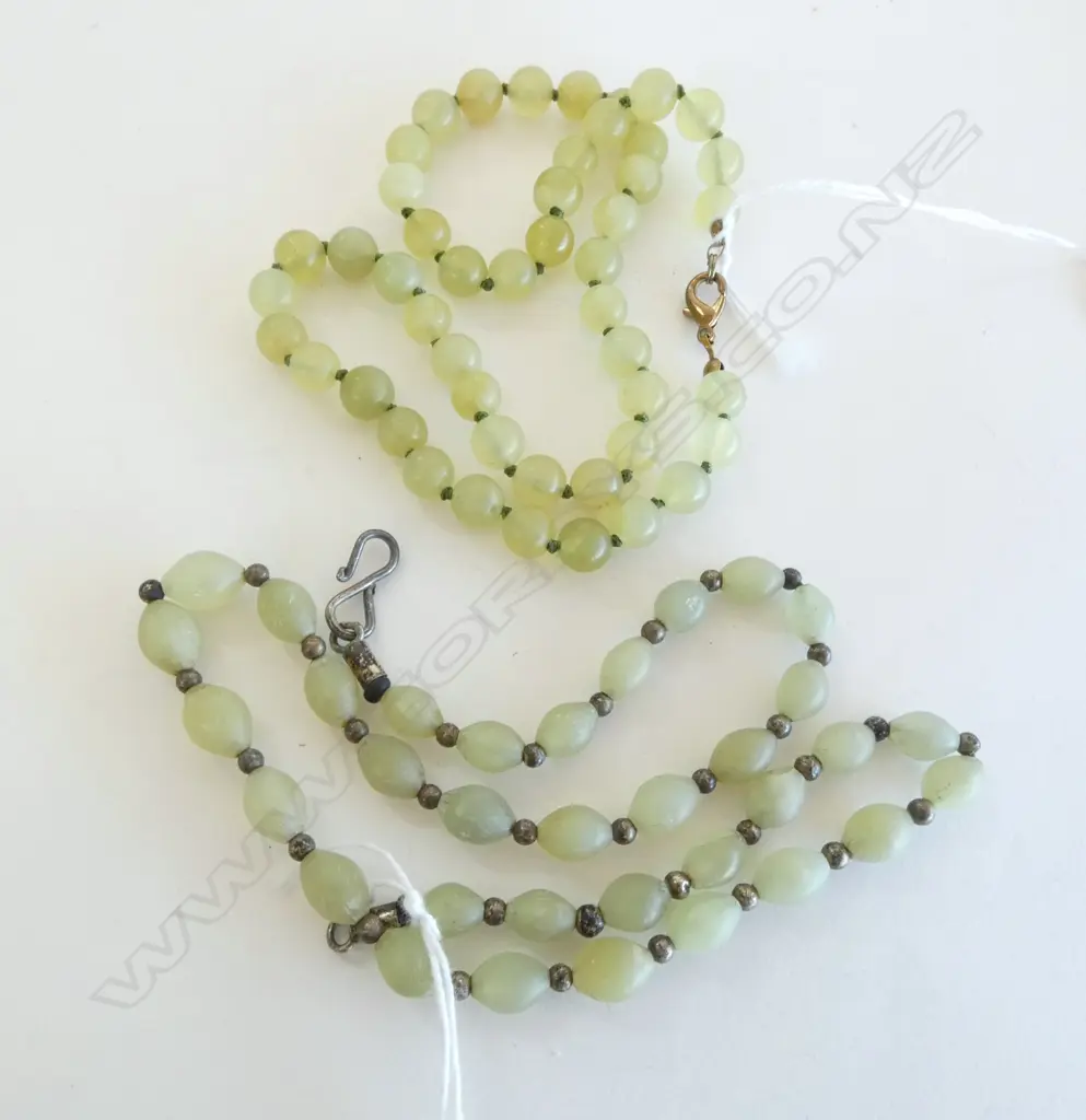 TWO VINTAGE SERPENTINE NECKLACES Image 1++