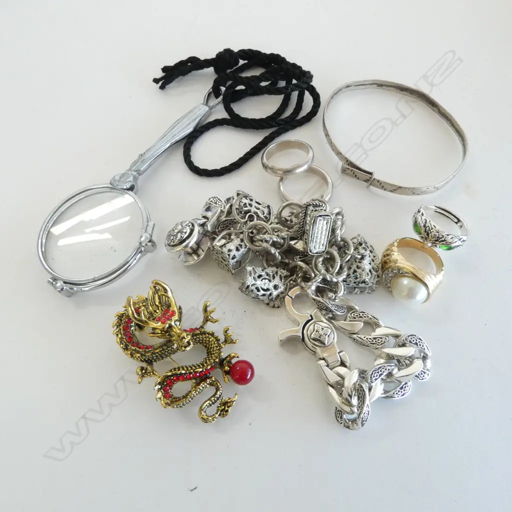 ASST. COSTUME JEWELLERY Image 1++