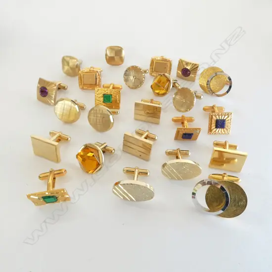 12 PRS RETRO GP CUFFLINKS