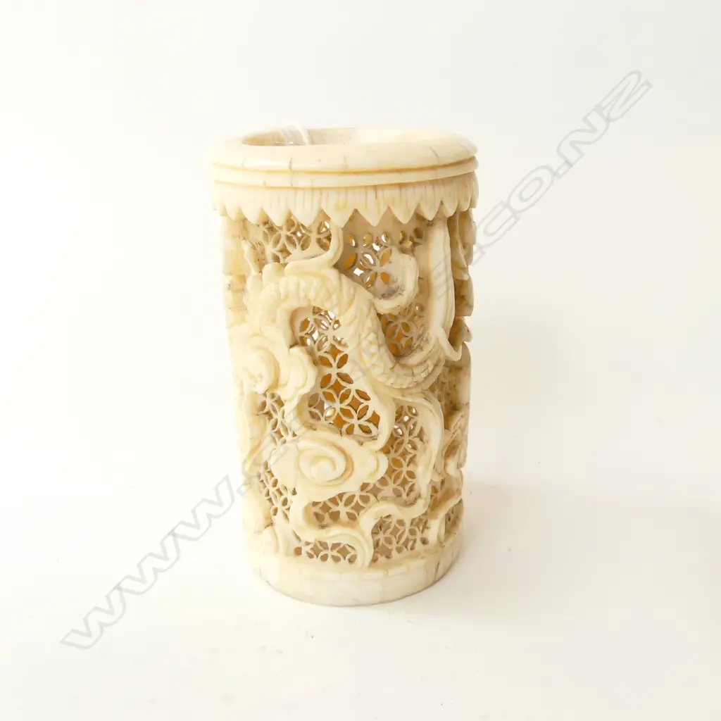 CARVED CHINESE DICE SHAKER? WITH RETICULATED SURROUND AND DRAGON H.80mm Image 1++