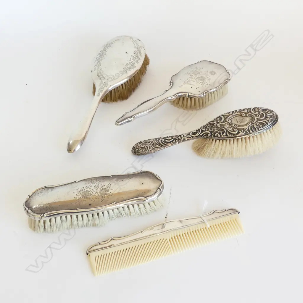 4 STG SILVER HAIR BRUSHES + COMB Image 1++