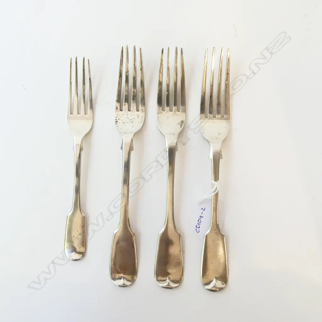 3 & 1 STG SILVER FIDDLE PATTERN FORKS 258gms Image 1++