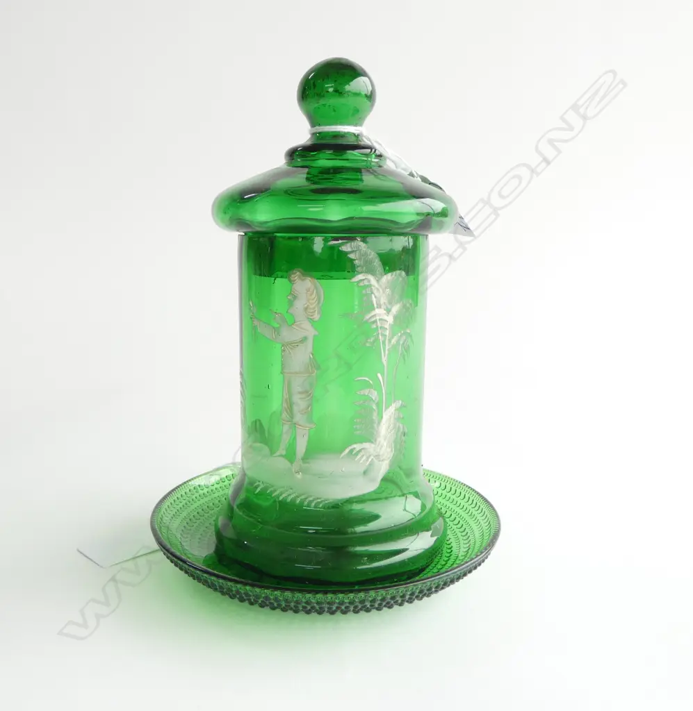 TWO GREEN GLASS ,DISH BY WARTSILA FINLAND 'ARABIA' Dia 107mm & MARY GREGORY GREEN GLASS LIDDED CONTAINER VICTORIAN, H.19 Image 1++