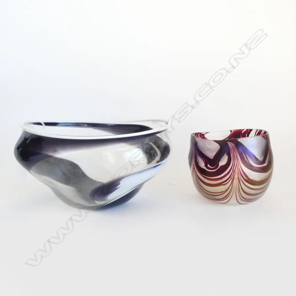 2 ART GLASS BOWLS; HOGLUND W.240mm & MEL SIMPSON H.105mm Image 1++