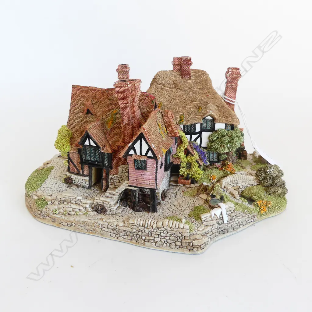 LILLIPUT LANE 'OAKWOOD SMITHY' W.230mm tiny chips Image 1++