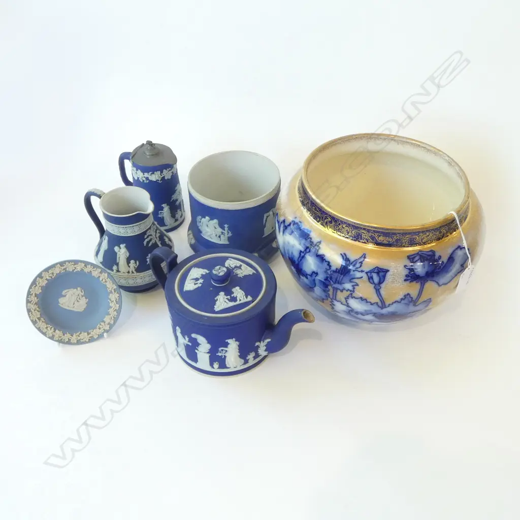 ROYAL DOULTON BURSLEM VASE H.190mm w. 5 ASST WEDGWOOD JASPERWARE (FAULTS) Image 1++
