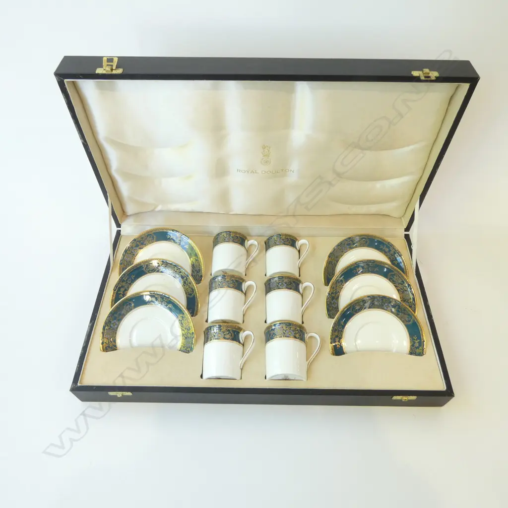 CASED ROYAL DOULTON 'CARLYLE' 6 PLACE TEASET  Image 1++