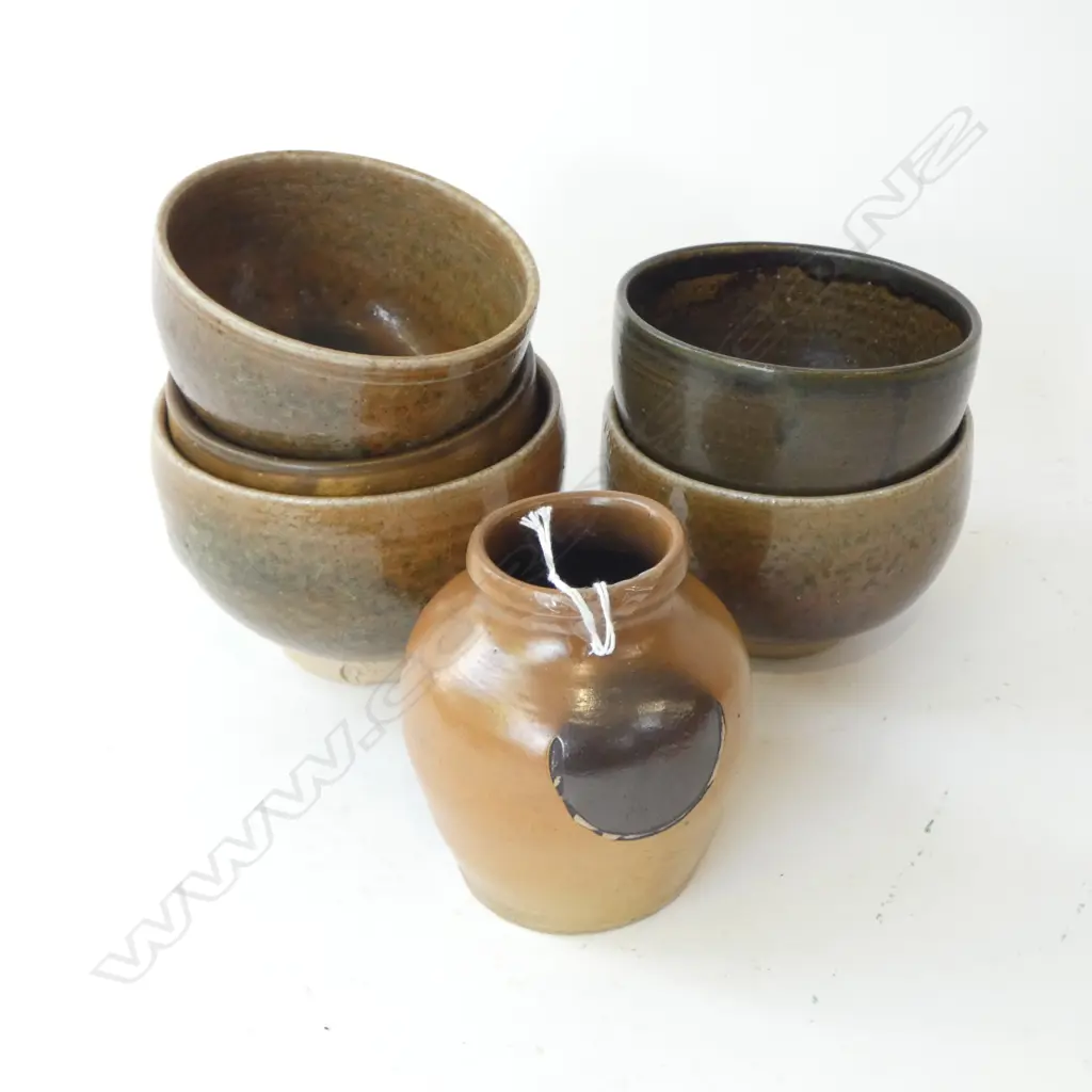 5 STUDIO POTTERY BOWLS + VASE H.100mm Image 1++