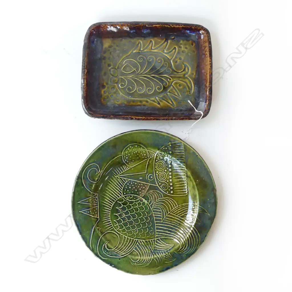 2 STUDIO POTTERY PLATTERS 310mm dia Image 1++