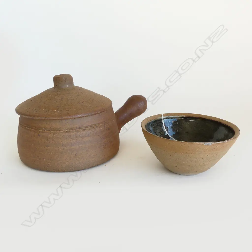 ST IVES POTTERY LIDDED CASSEROLE H.145mm & BOWL 145mm dia Image 1++