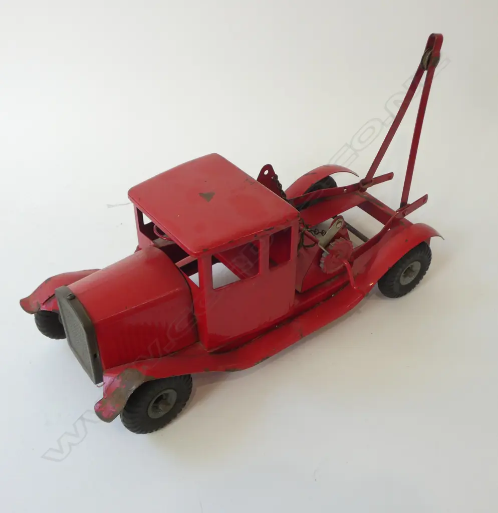LG VINTAGE METAL RED TOW TRUCK L.460mm Image 1++