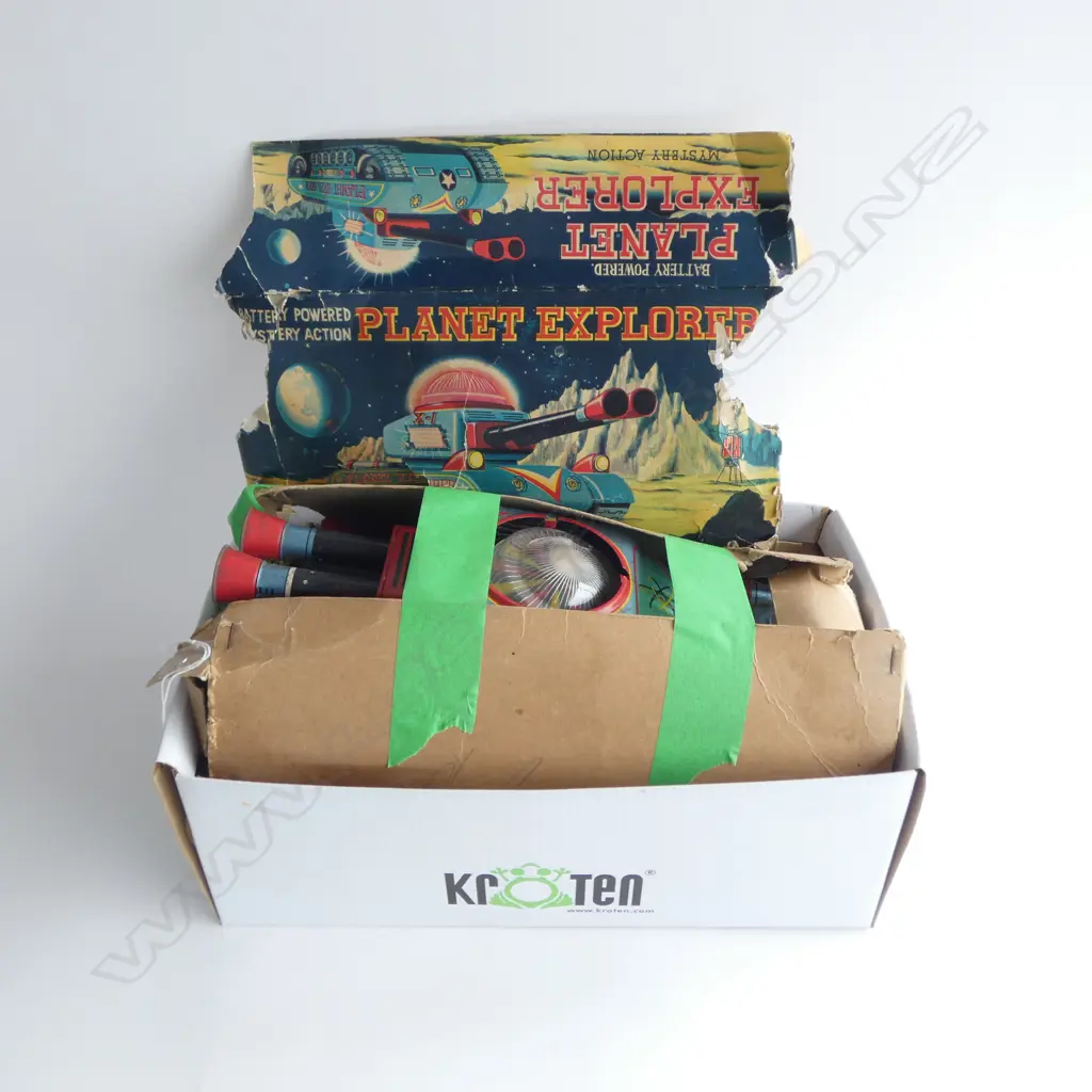 OLD BATTERY 'PLANET EXPLORER' TOY PROBABLY JAPANESE NEEDS WORK BOXED L.320mm Image 1++