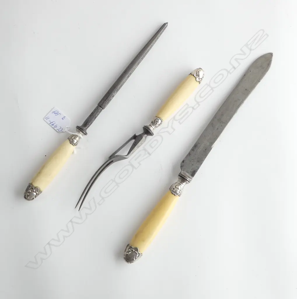 OLD IVOREX HANDLED CARVING SET Image 1++