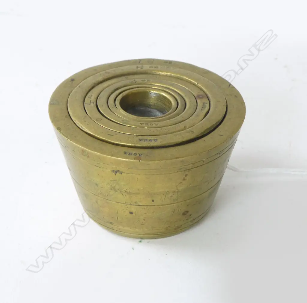 SET OF ANTIQUE 'TROY' BRASS BUCKET WEIGHTS H.40mm Image 1++