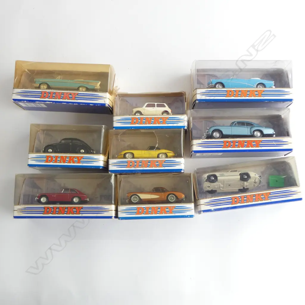9 DINKY MODEL CARS, BOXED Image 1++
