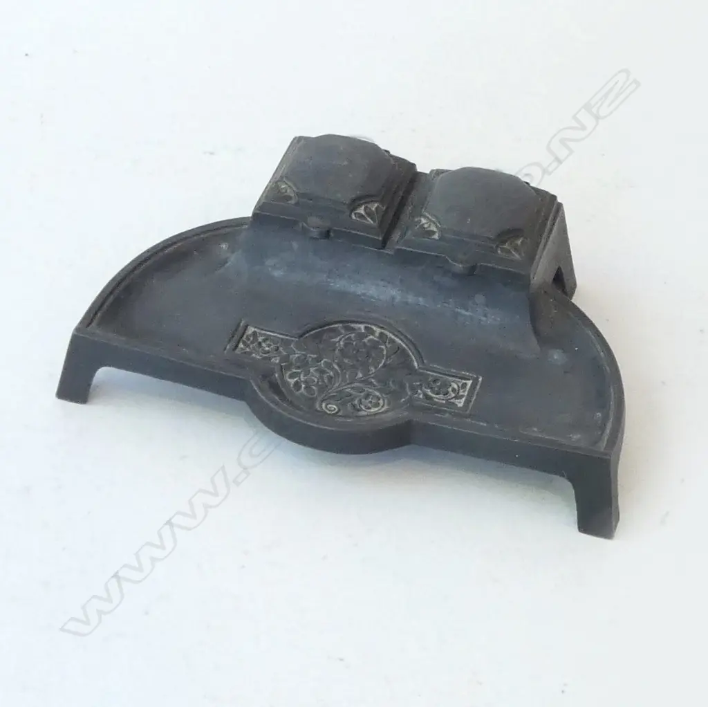 ALLOY INK STAND w. PORCELAIN WELLS W.160mm Image 1++