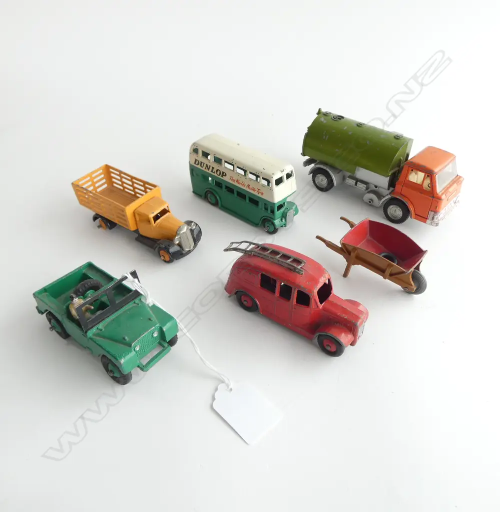 5 VINTAGE DINKY MODEL VEHICLES INCL. ROAD SWEEPER L.145mm + WHEELBARROW Image 1++