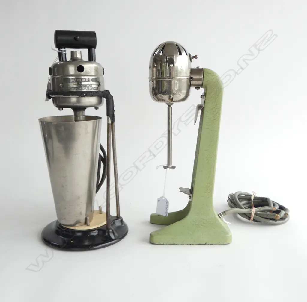 (3489,3387) WISCONSIN ELECTRIC Co. 'DUMORE' H.340 & A.C. GILBERT Co. 'GILBERT' H.330mm MILKSHAKE MACHINES + 1 GLASS Image 1++