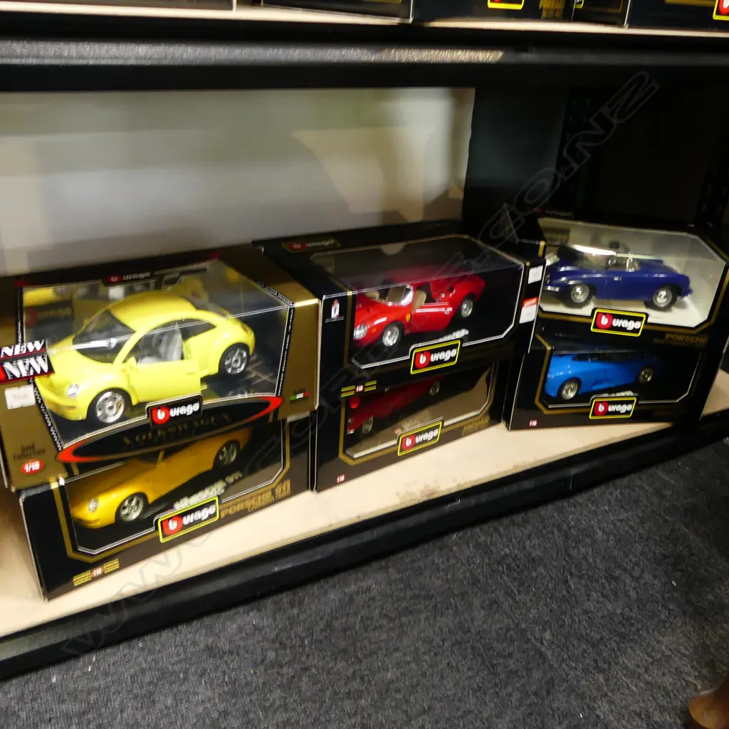 6 BOXED BBURAGO 1:18 MODELS; VOLKSWAGEWN NEW BEETLE 1998, PORSCHE 1933, BUGATTI ED 110, etc  Image 1++