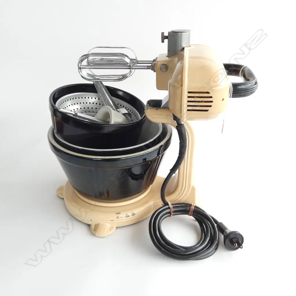 (3614) 1939 WESTINGHOUSE MIXER, 2 BLACK GLAZED CERAMIC MIXING BOWLS, VARIOUS ATTACHEMENTS Image 1++