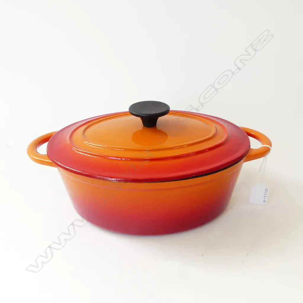 ORANGE ENAMEL CAST IRON CASSEROLE DISH  Image 1++