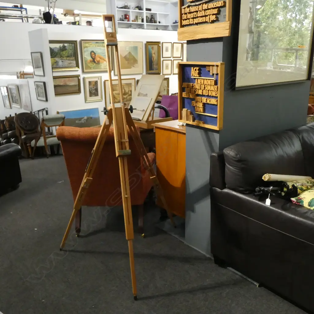 LG VINTAGE ARTISTS EASEL Image 1++