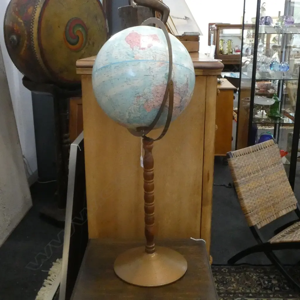 GLOBE ON STAND H.800mm Image 1++