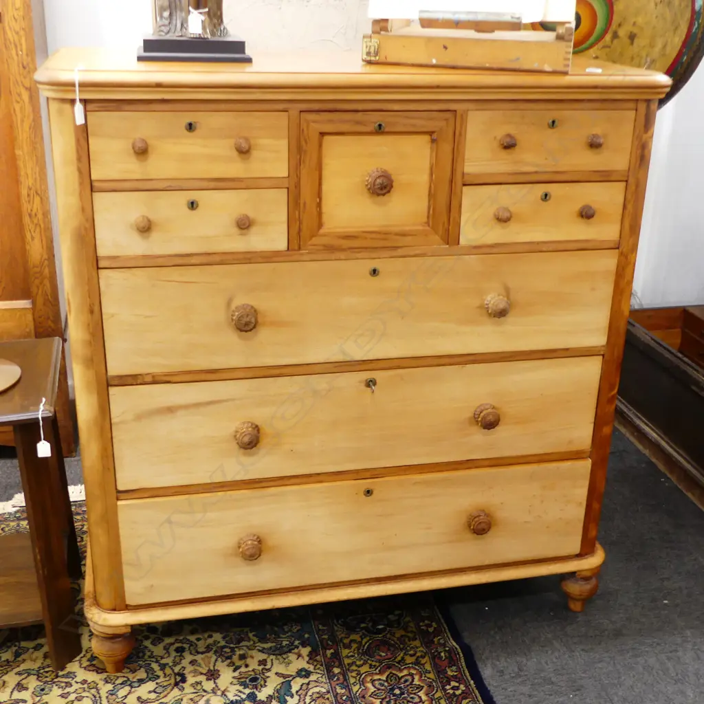 FADDED SCOTCH CHEST 1240x545x1340mm some backboards missing Image 1++