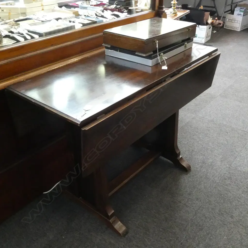 DROP LEAF TABLE 910x1070x765mm Image 1++