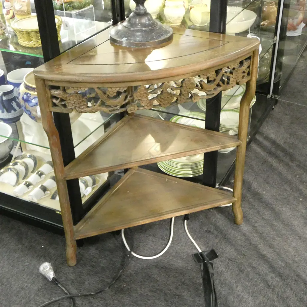 ORIENTAL CORNER TABLE H.760mm Image 1++