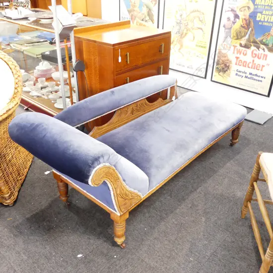 BLUE UPHOLSTERED CHAISE L.1800mm