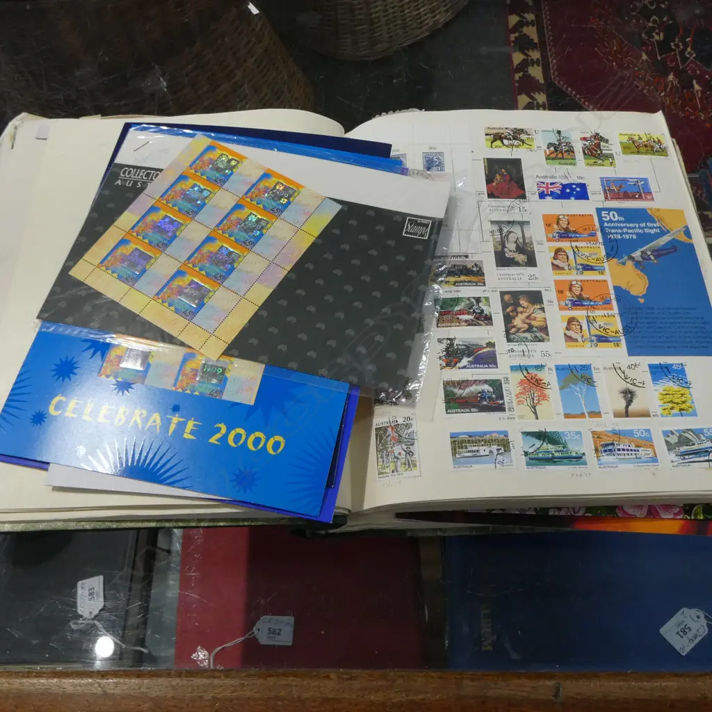 WORLD STAMP ALBUM COLLECTION: MAINLY AUSTRALIA also includes Great Britain + Botswana + Ghana etc Image 1++