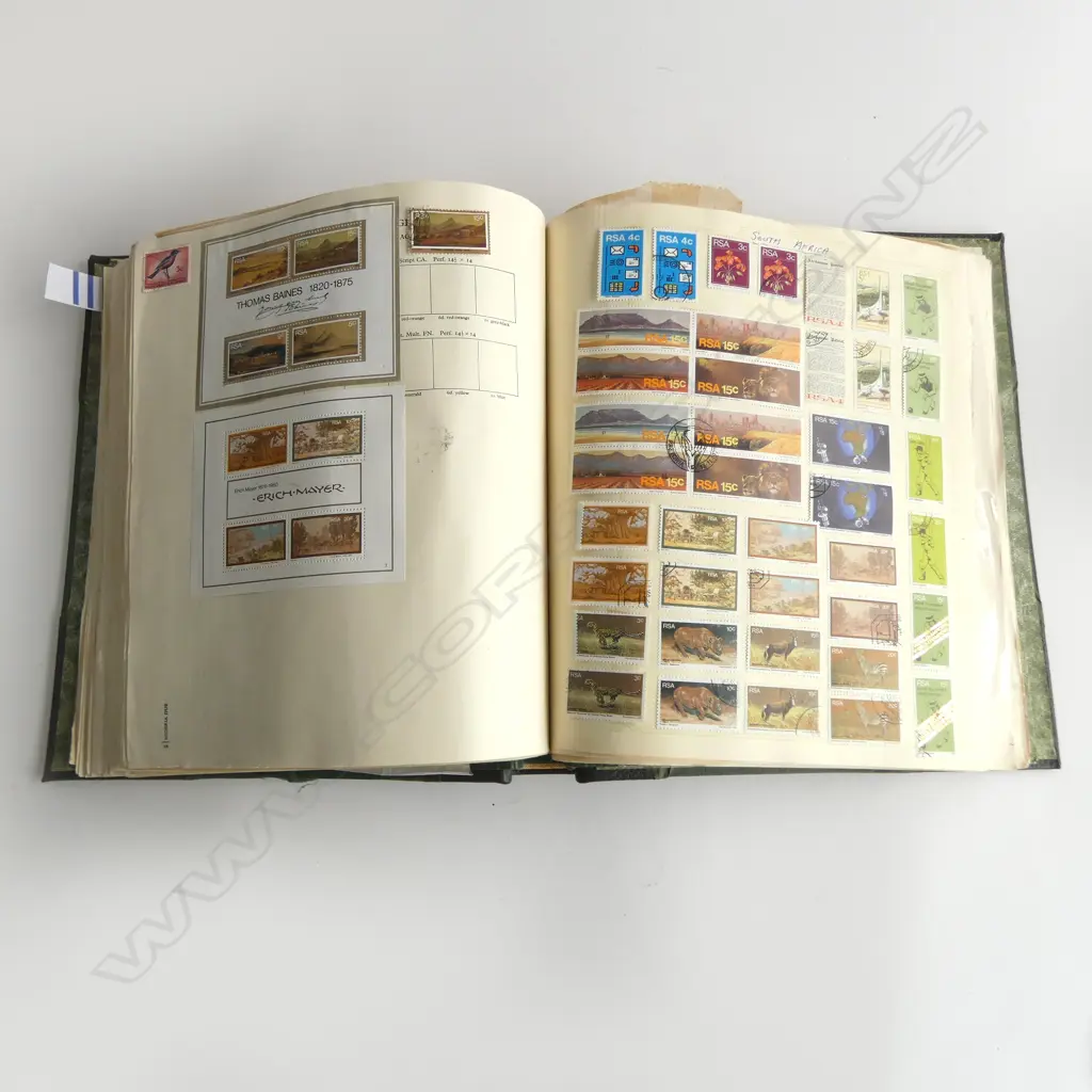 LARGE MAINLY 1950's to 1970's WORLD STAMP COLLECTION IN ALBUM: NZ. Rhodesia. Zambia. South West Africa etc Image 1++
