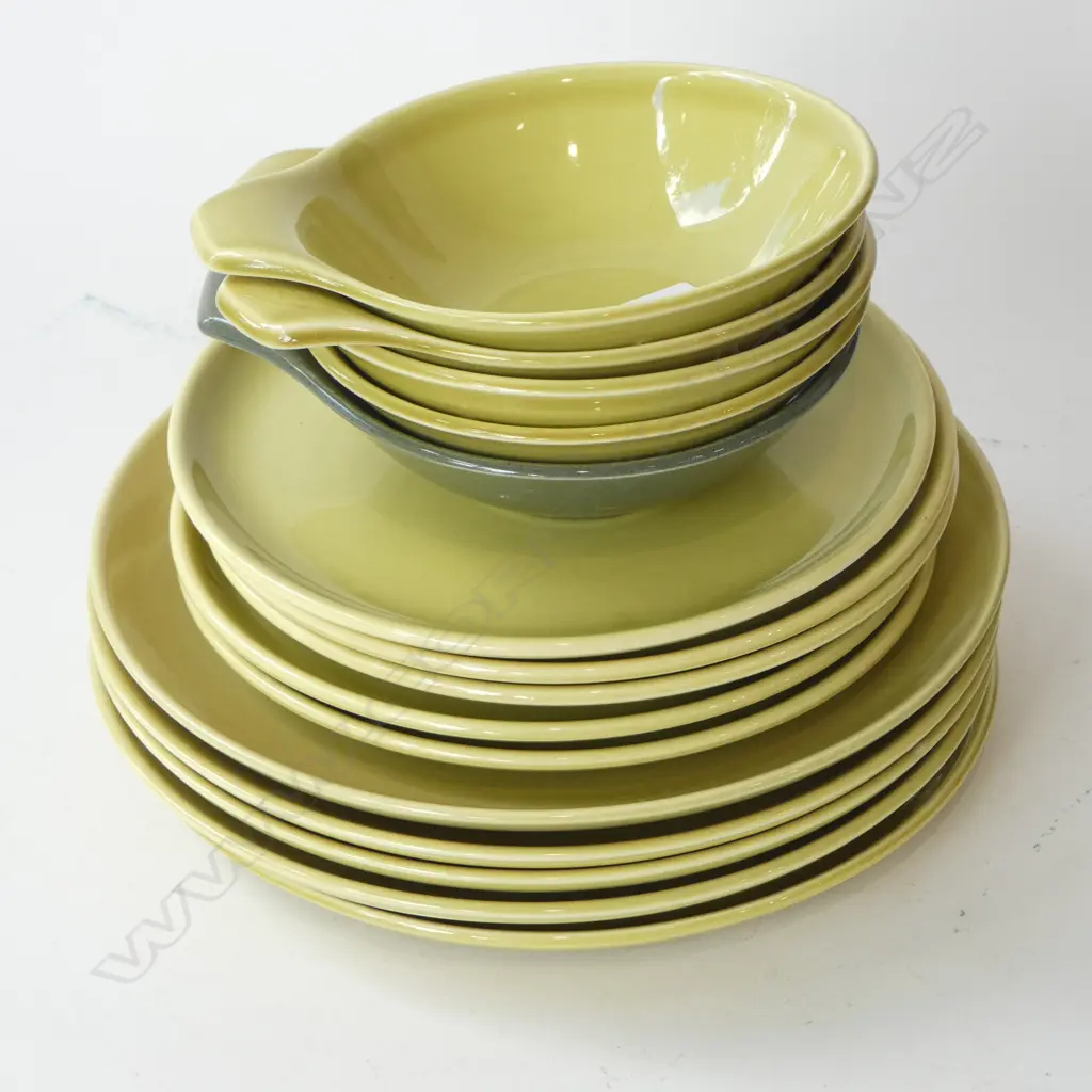 SELECTION MID CENTURY CERAMICS: INCL 15 PIECES RUSSELL WRIGHT USA + 2 TERRANCE CONRAN MIDWINTER PLATES ETC Image 1++