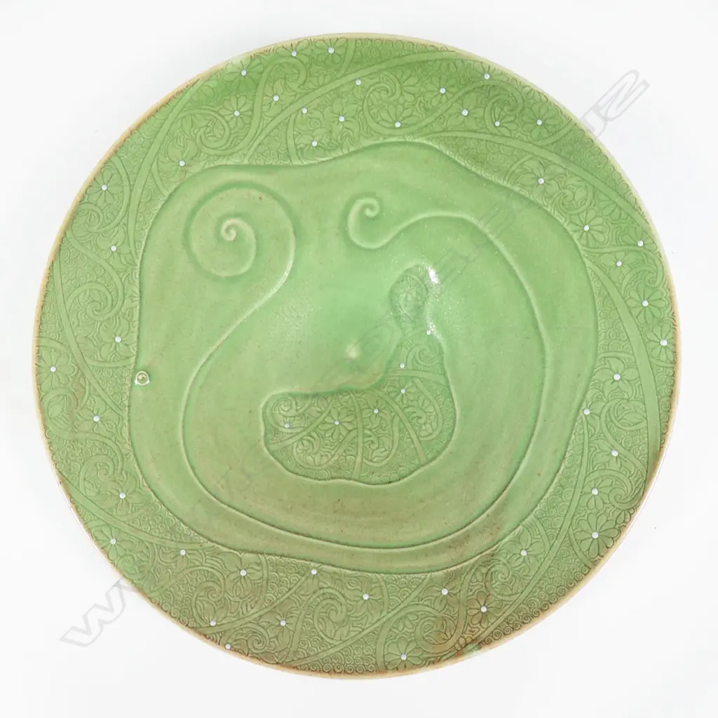 KEUM SUN LEE/SANG SOOL SHIM LG FOOTED BOWL, GREEN, SIGNED TO BASE, DIA.390mm Image 1++