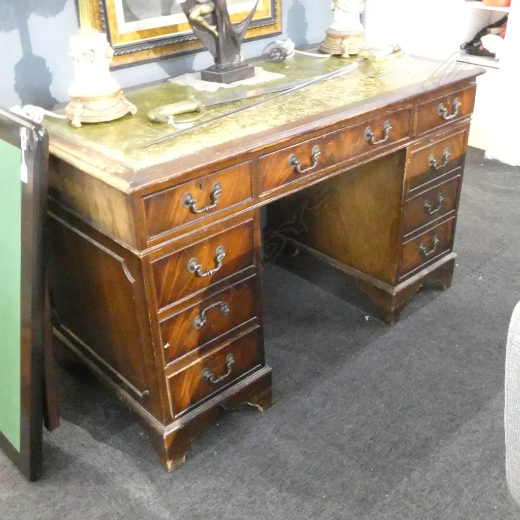 MAHOGANY PEDASTAL DESK w. GREEN INLAID LEATHER TOP 1210x610x750mm SHOWING WEAR Image 1++