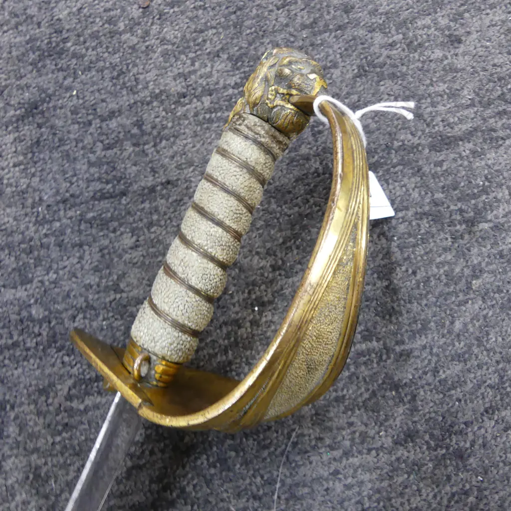 PATTERN 1827 BRITISH NAVAL OFFICER'S SWORD; Guard decorated with East India Company Lion, L.900mm Image 1++