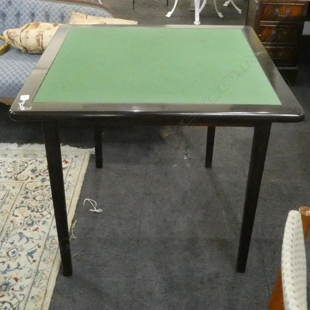 FOLDING CARD TABLE  Image 1++