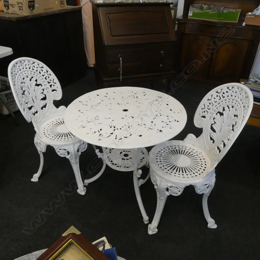 WHITE PAINTED ENGLEWOOD PATIO SET; TABLE & PR CHAIRS Image 1++