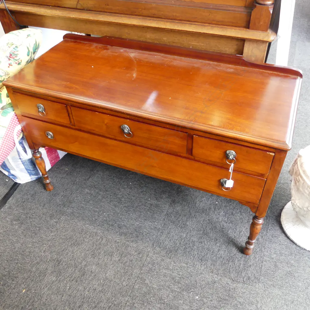 MAHOGANY DRESSER W.1150mm Image 1++